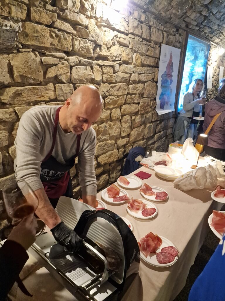 Proscuitto stand bij Bevo Castellina