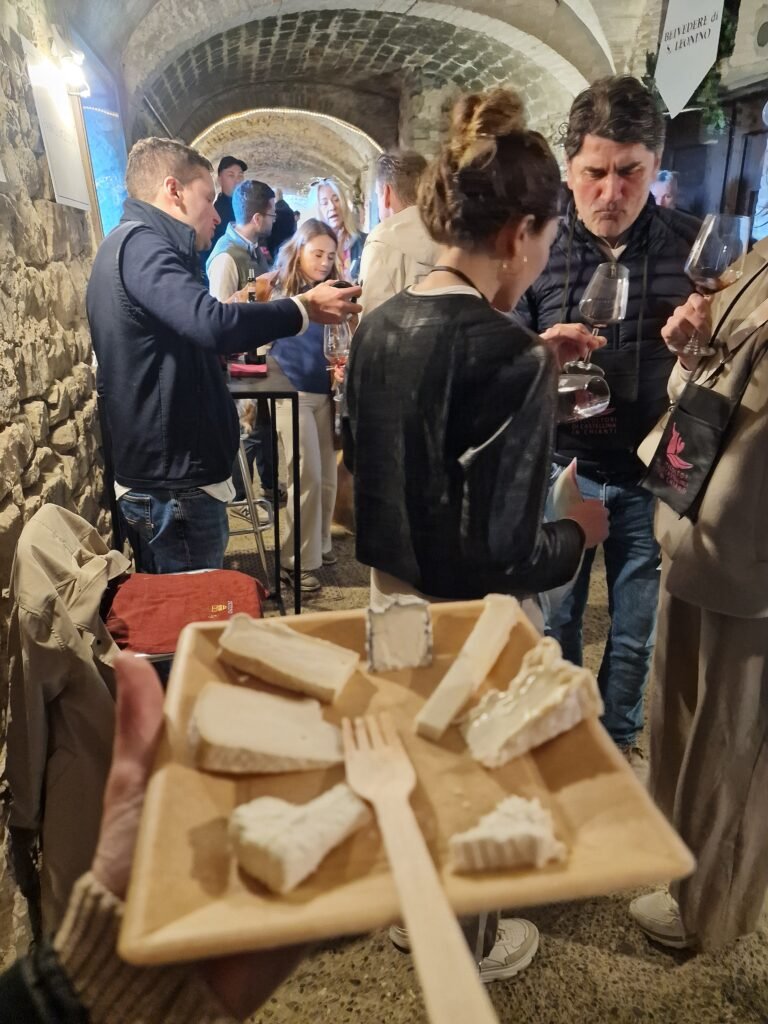 Wijnfeest Bevo Castellina in oude tunneltje